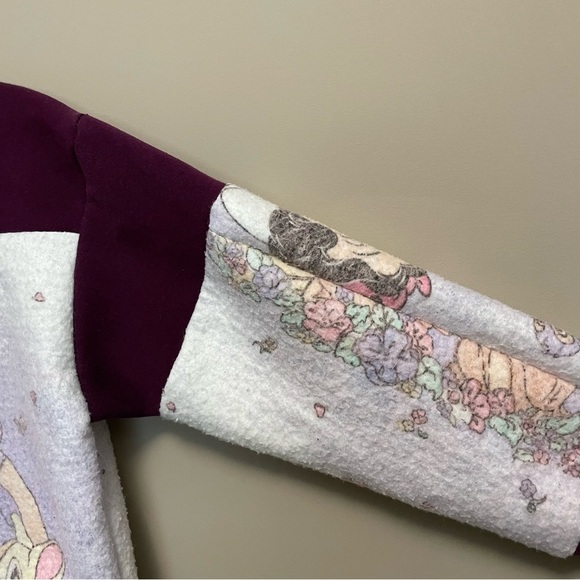 TNA x Disney’s Snow White 80s Reworked Upcycled Sweatshirt - Picture 3 of 11